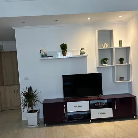 Nina'S Guesthouse Ksamil クサミル