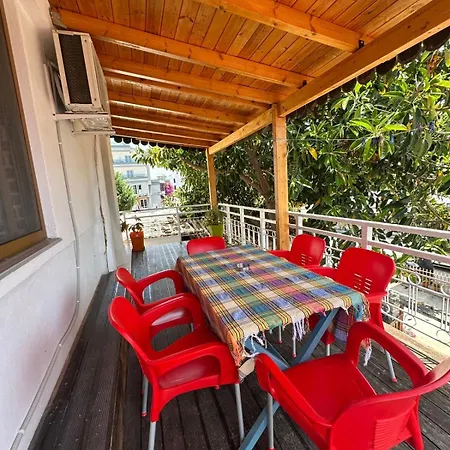 アパート Nina'S Guesthouse Ksamil *